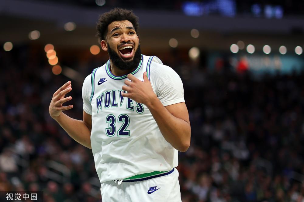 捧起德甲奖 捧起德甲奖