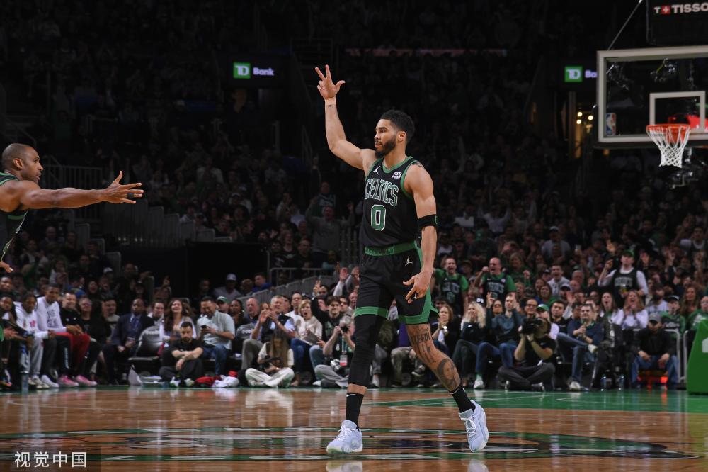 弗里克：“巴萨梦想三冠王又何妨？”.