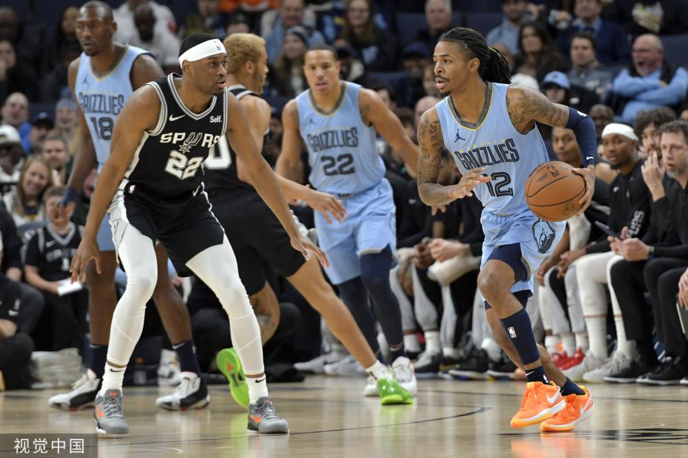 展现不屈精 展现不屈精