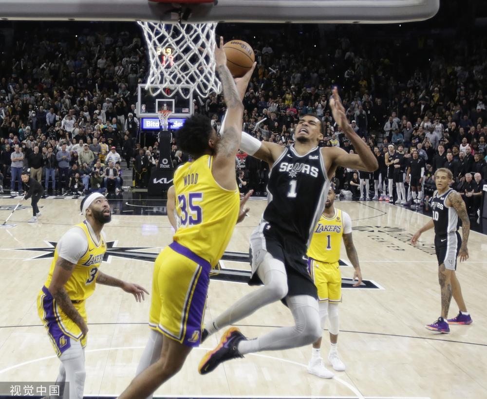 和他的同行 和他的同行