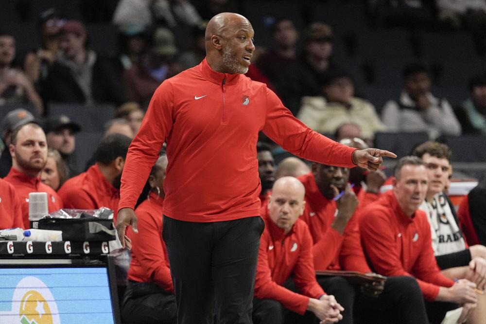 在赛场上保 在赛场上保